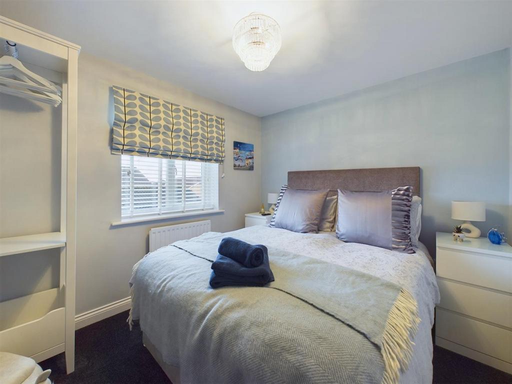 Bedroom: