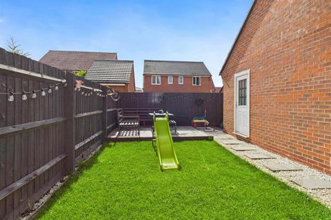 3 bedroom townhouse for sale, Armstrongs Fields, Aylesbury HP22