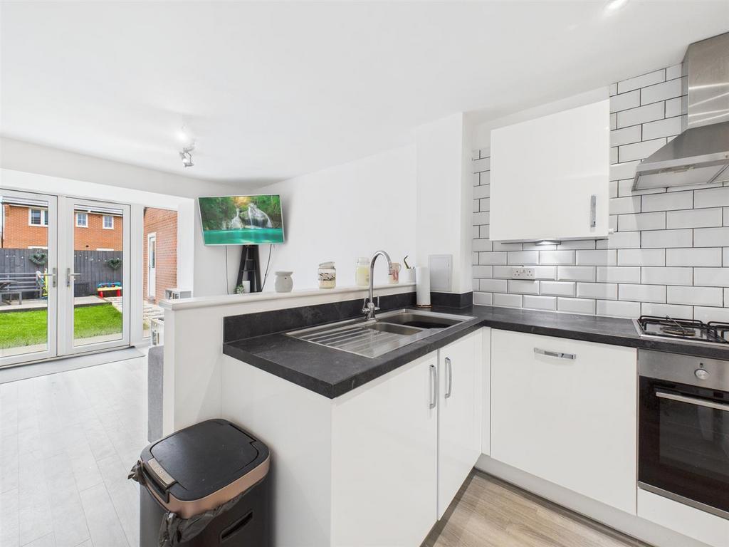 CAM04907 G0-PR0307-STILL006.jpg