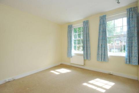 4 bedroom terraced house to rent, Corringway, Hampstead Garden Suburb, London