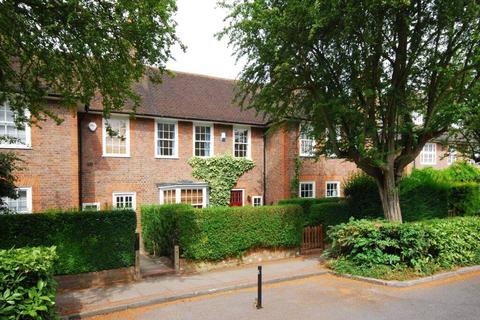 4 bedroom terraced house to rent, Corringway, Hampstead Garden Suburb, London
