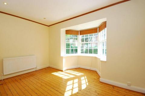 4 bedroom terraced house to rent, Corringway, Hampstead Garden Suburb, London