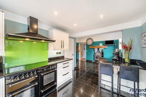 5 bedroom detached house for sale, Park Lane, Swindon, SN1