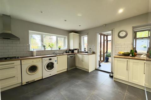 3 bedroom detached bungalow for sale, Mill Lane, Kislingbury NN7