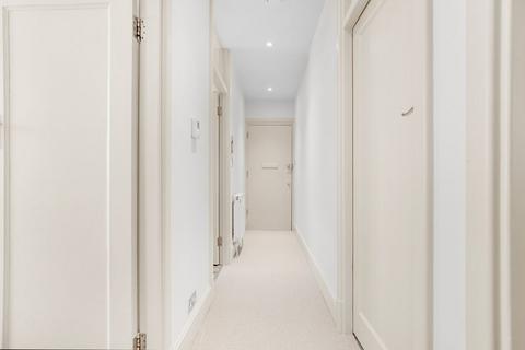 2 bedroom flat to rent, Grove Crescent, London KT1