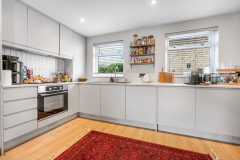 1 bedroom ground floor flat to rent, King George Street, London SE10