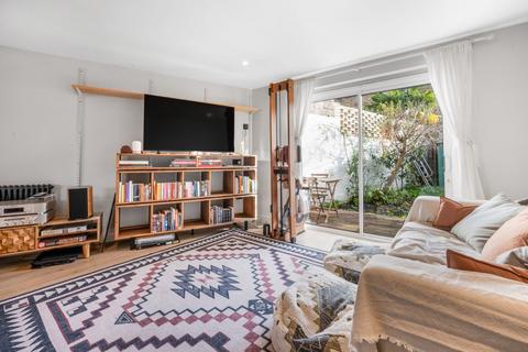 1 bedroom ground floor flat to rent, King George Street, London SE10