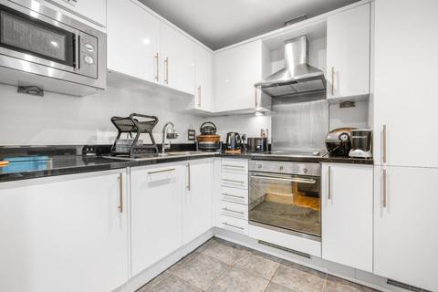 1 bedroom flat to rent, Long Lane, London SE1