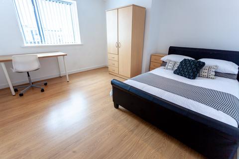 3 bedroom flat to rent, Pall Mall, L3 6ES,