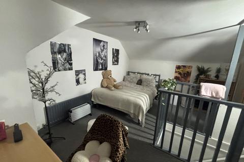 4 bedroom property to rent, Portland Road, Nottingham, Nottinghamshire, NG7