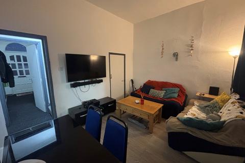 4 bedroom property to rent, Portland Road, Nottingham, Nottinghamshire, NG7