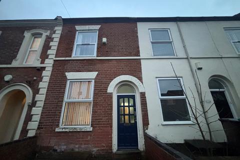 4 bedroom property to rent, Portland Road, Nottingham, Nottinghamshire, NG7