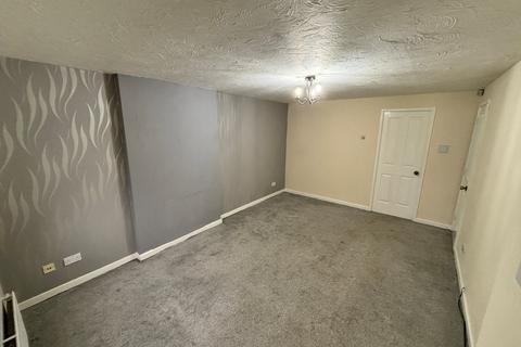3 bedroom house to rent, Brookfield Close, Dalton, Rotherham, UK, S65