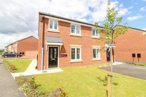 3 bedroom semi-detached house to rent, Hazel Wood, Thirsk
