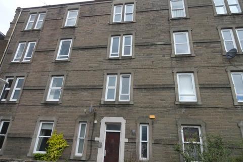 3 bedroom flat to rent, 23H Step Row, ,