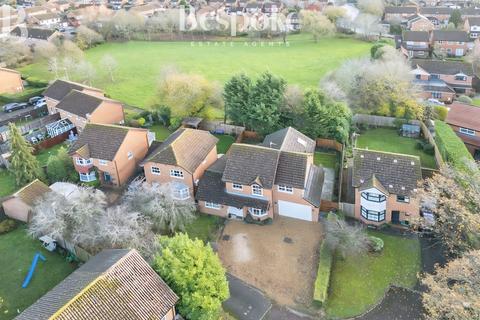 undefined, Ledran Close, Reading RG6