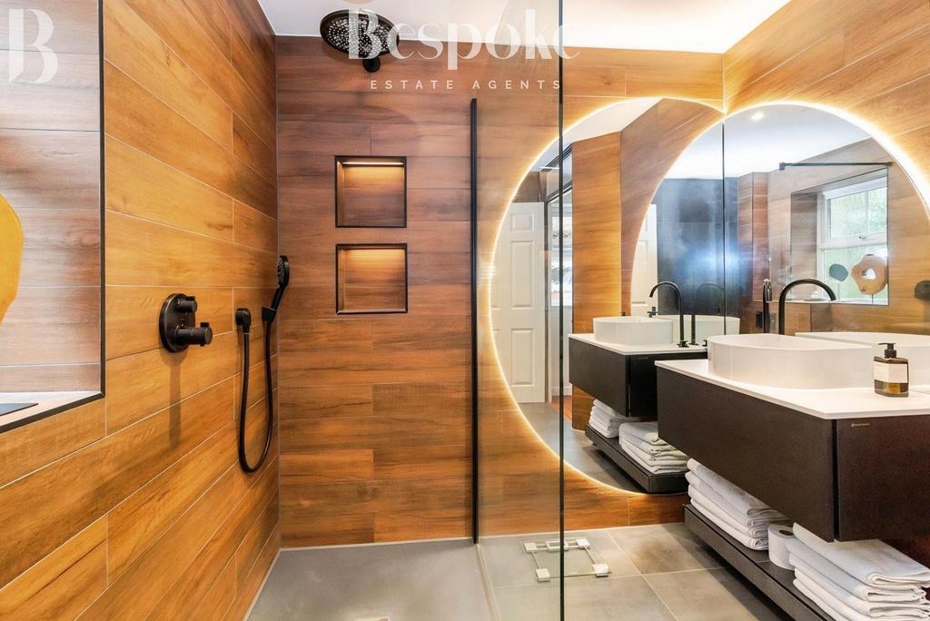 Family Shower Room