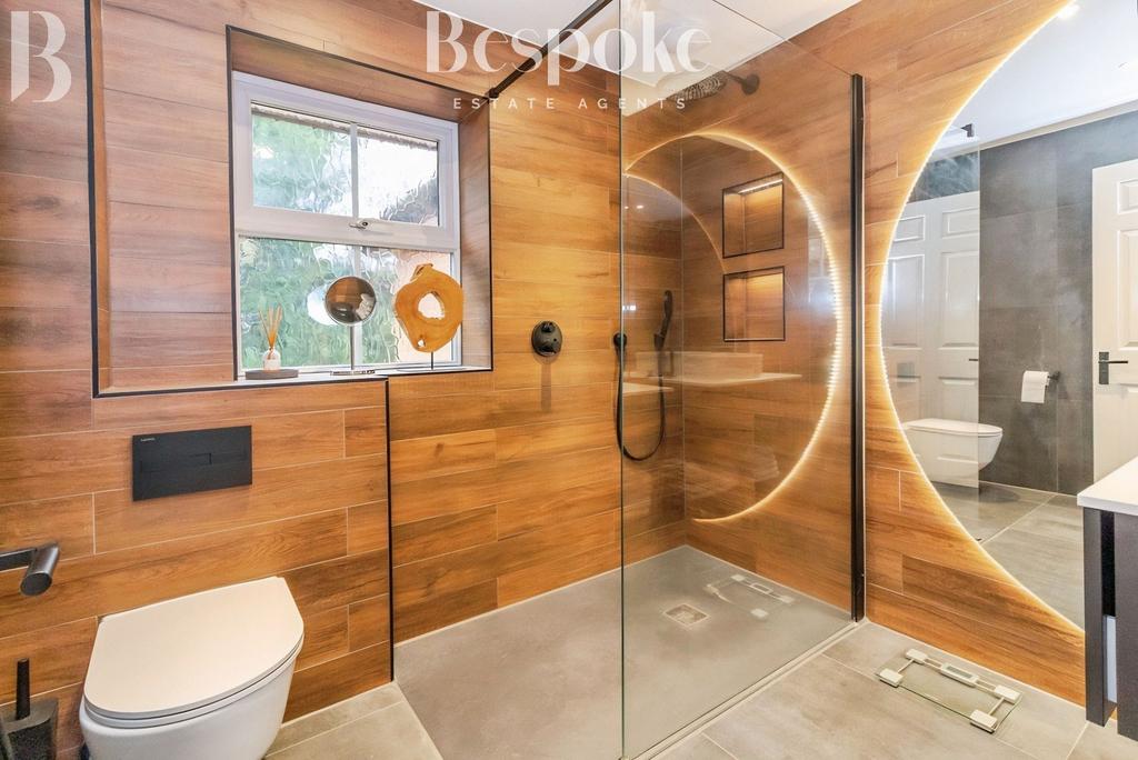 Family Shower Room