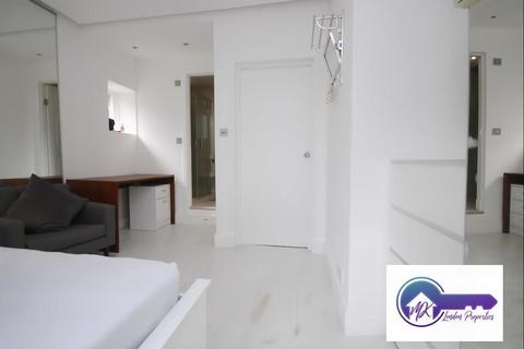 1 bedroom in a flat share to rent, London NW6
