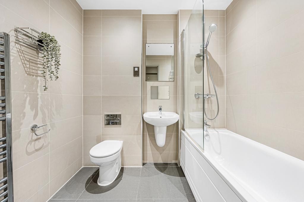 Apartment in London - More