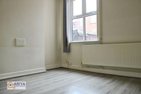 4 bedroom terraced house to rent, Mountcastle Road, Off Narborough Road, Leicester LE3