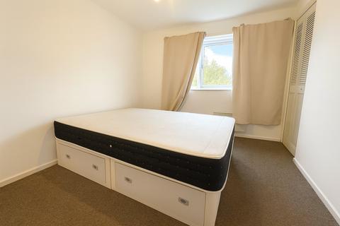 undefined, Beaulieu Close, Greater London TW4
