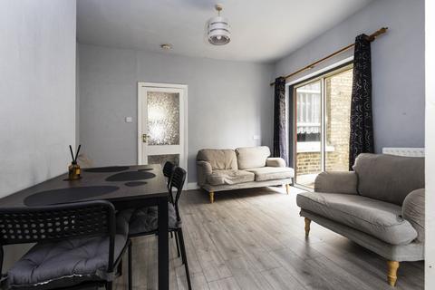 undefined, Ravenshurst Avenue, London, NW4