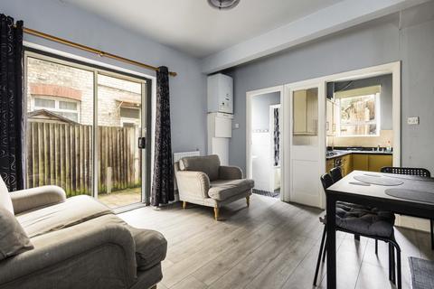 undefined, Ravenshurst Avenue, London, NW4