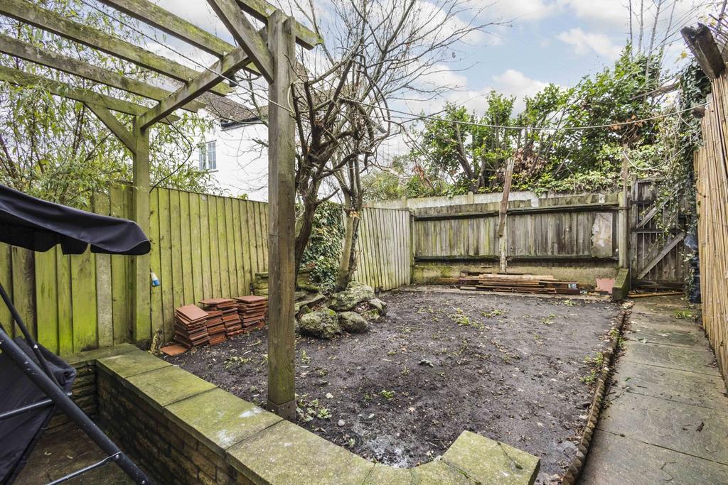 16a Ravenshurst Ave-52-Edit