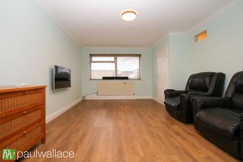 3 bedroom semi-detached house for sale, Dymokes Way, Hoddesdon