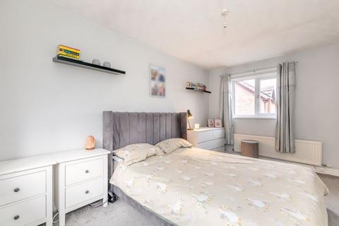 2 bedroom semi-detached house for sale, Honeyfields, Tarporley.