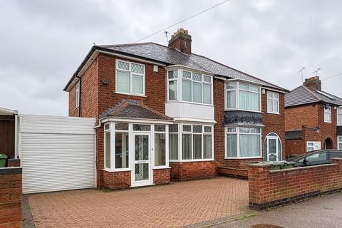 3 bedroom semi-detached house to rent, Turnbull Drive, Leicester, LE3
