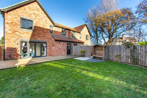 3 bedroom semi-detached house for sale, Barnaby Way, Newcastle Upon Tyne NE20