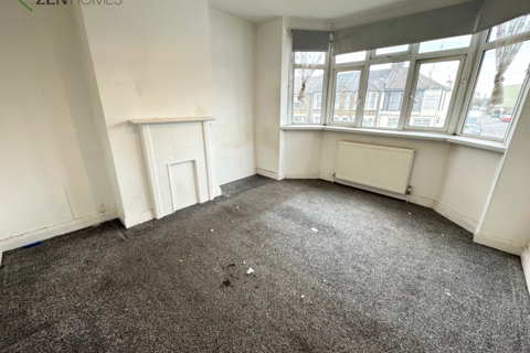 3 bedroom end of terrace house for sale, London N18