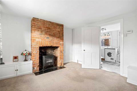 1 bedroom terraced house to rent, Station Road, Saffron Walden, Essex, CB11