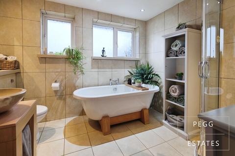 3 bedroom semi-detached house for sale, Torquay