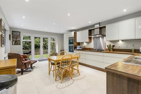 undefined, 16 Covent Gardens, Colwall, Malvern, Herefordshire
