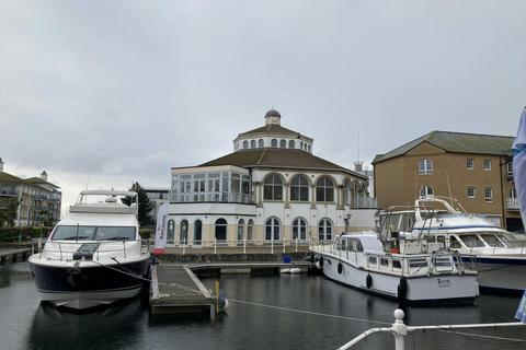 Pub to rent, The Waterfront, Brighton BN2 5WA