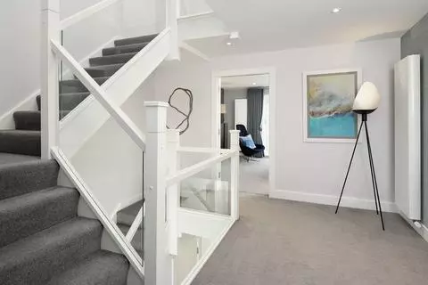 5 bedroom townhouse for sale - Photo 19