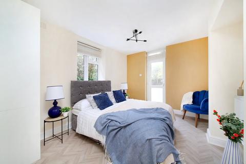 2 bedroom flat to rent, Atherfold Road, London SW9