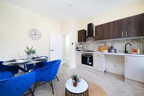 2 bedroom flat to rent, Atherfold Road, London SW9