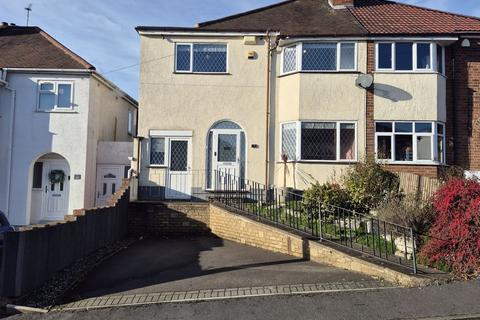 3 bedroom semi-detached house to rent, Corfe Road, Bilston