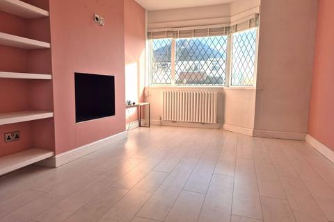 3 bedroom semi-detached house to rent, Corfe Road, Bilston