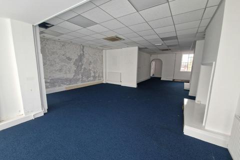 Retail property (high street) to rent, 79-79A London Rd Waterlooville PO7 7EL