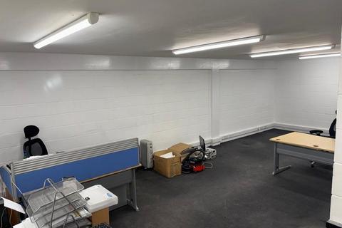 Warehouse to rent, Moss Bridge Rd Rochdale OL16 5EB