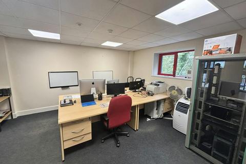 Industrial development to rent, Claylands Rd Bishops Waltham SO32 1DE