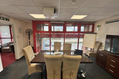 Industrial development to rent, Claylands Rd Bishops Waltham SO32 1DE