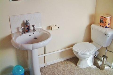 1 bedroom in a house share to rent, 96 Newland Street West, Lincoln, Lincolnshire, LN1 1PH