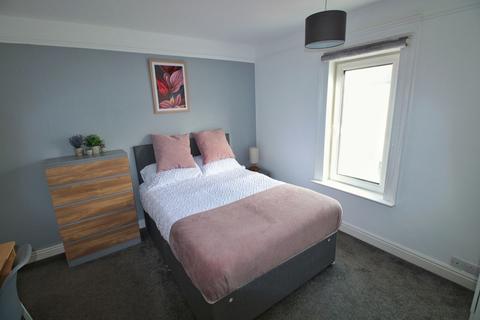 1 bedroom in a house share to rent, 96 Newland Street West, Lincoln, Lincolnshire, LN1 1PH