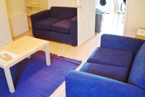 1 bedroom in a house share to rent, 96 Newland Street West, Lincoln, Lincolnshire, LN1 1PH